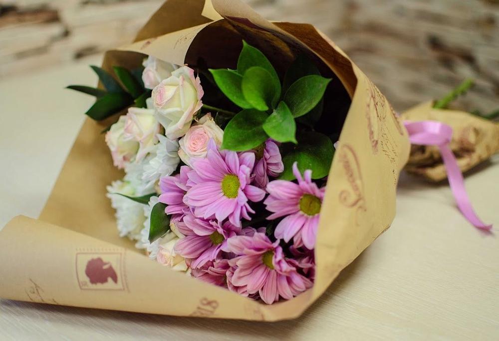 Букет цветов из: Розы и Хризантемы в Воронеже