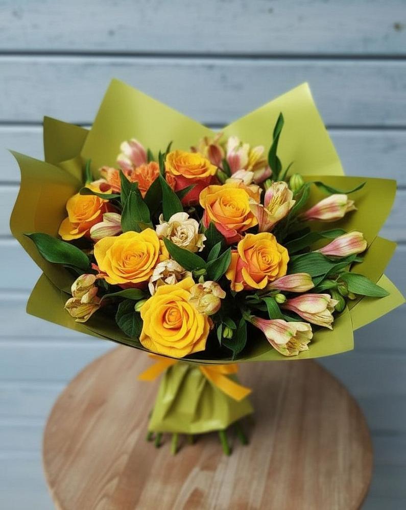 Букет цветов из: Альстромерии и Розы в Воронеже