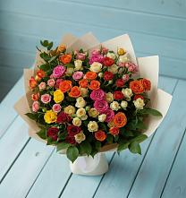 Букет Микс из разноцветных кустовых роз в Воронеже